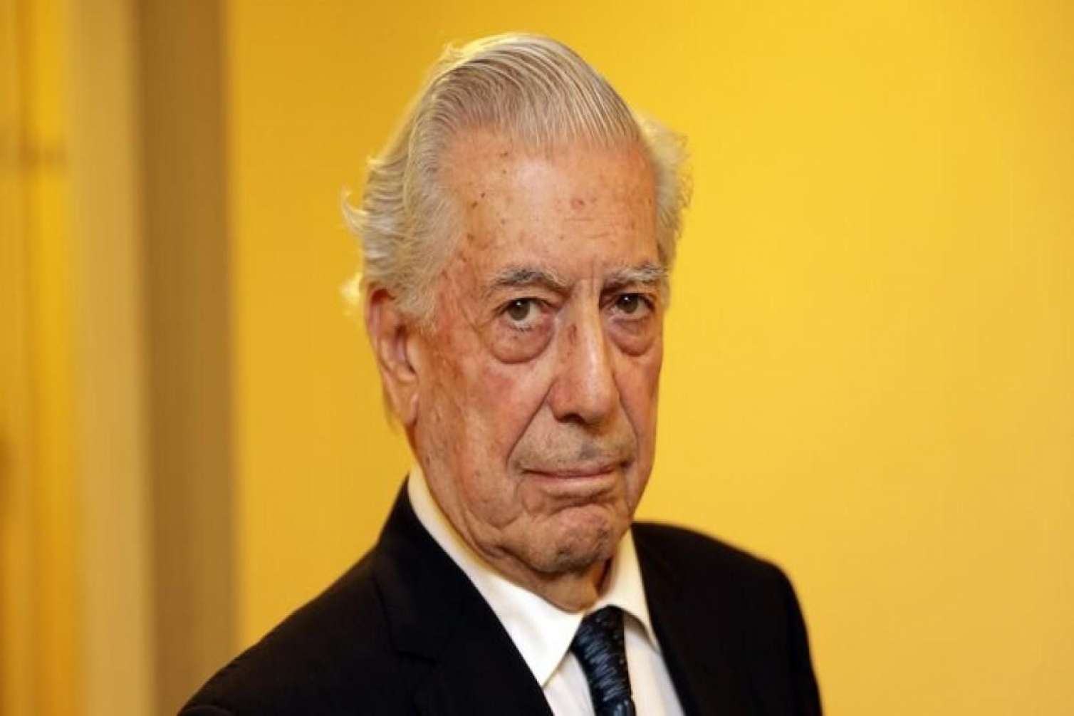 Nobel mükafatçısı olan məşhur yazıçı vəfat etdi 