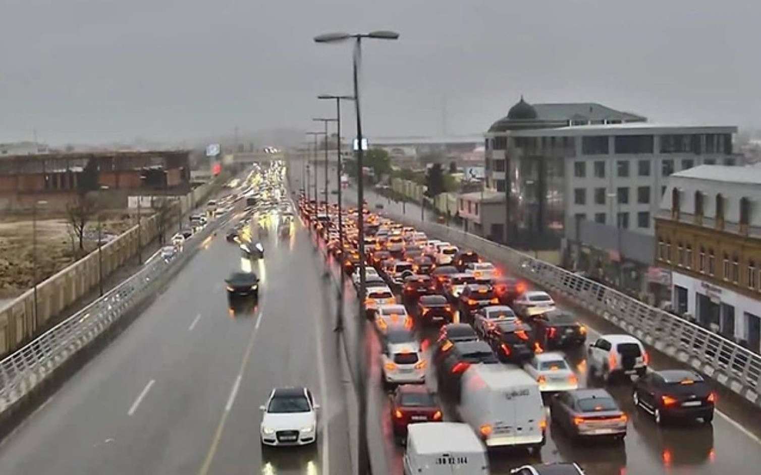 Bakının bu yollarında sıxlıq var  - SİYAHI