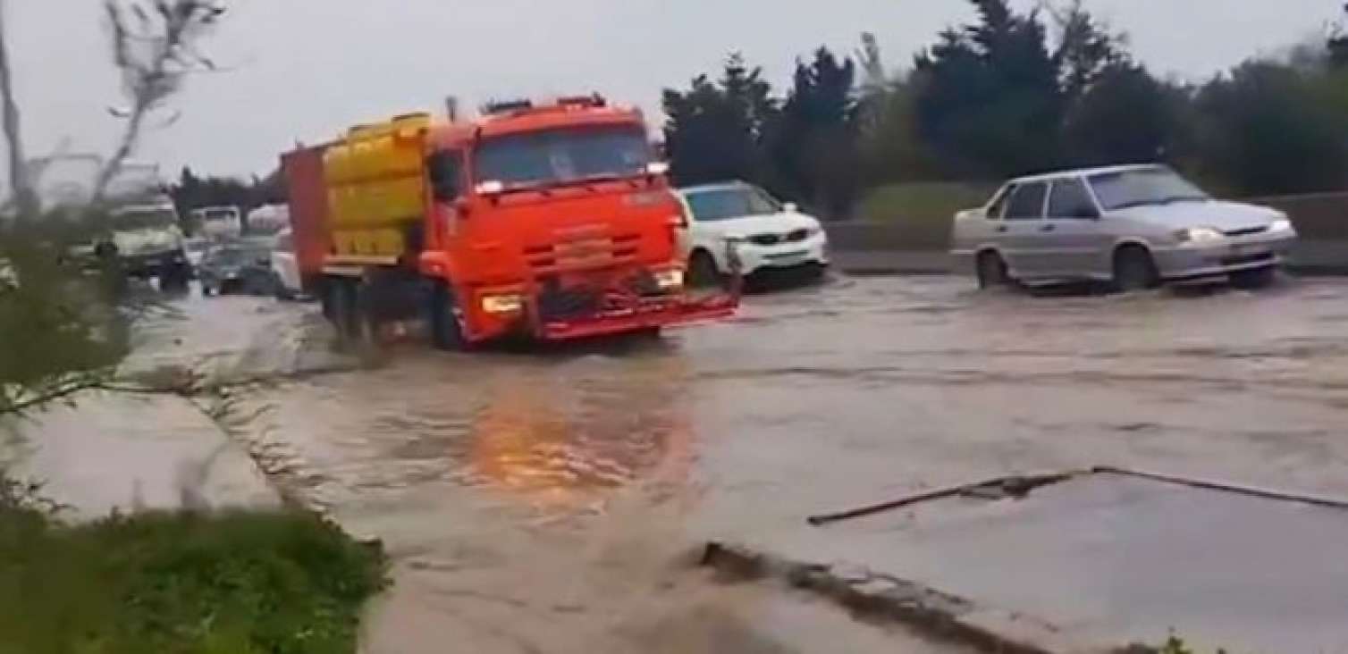 Fəsadlar tam aradan qaldırılmayıb - Sürücülərə xəbərdarlıq 