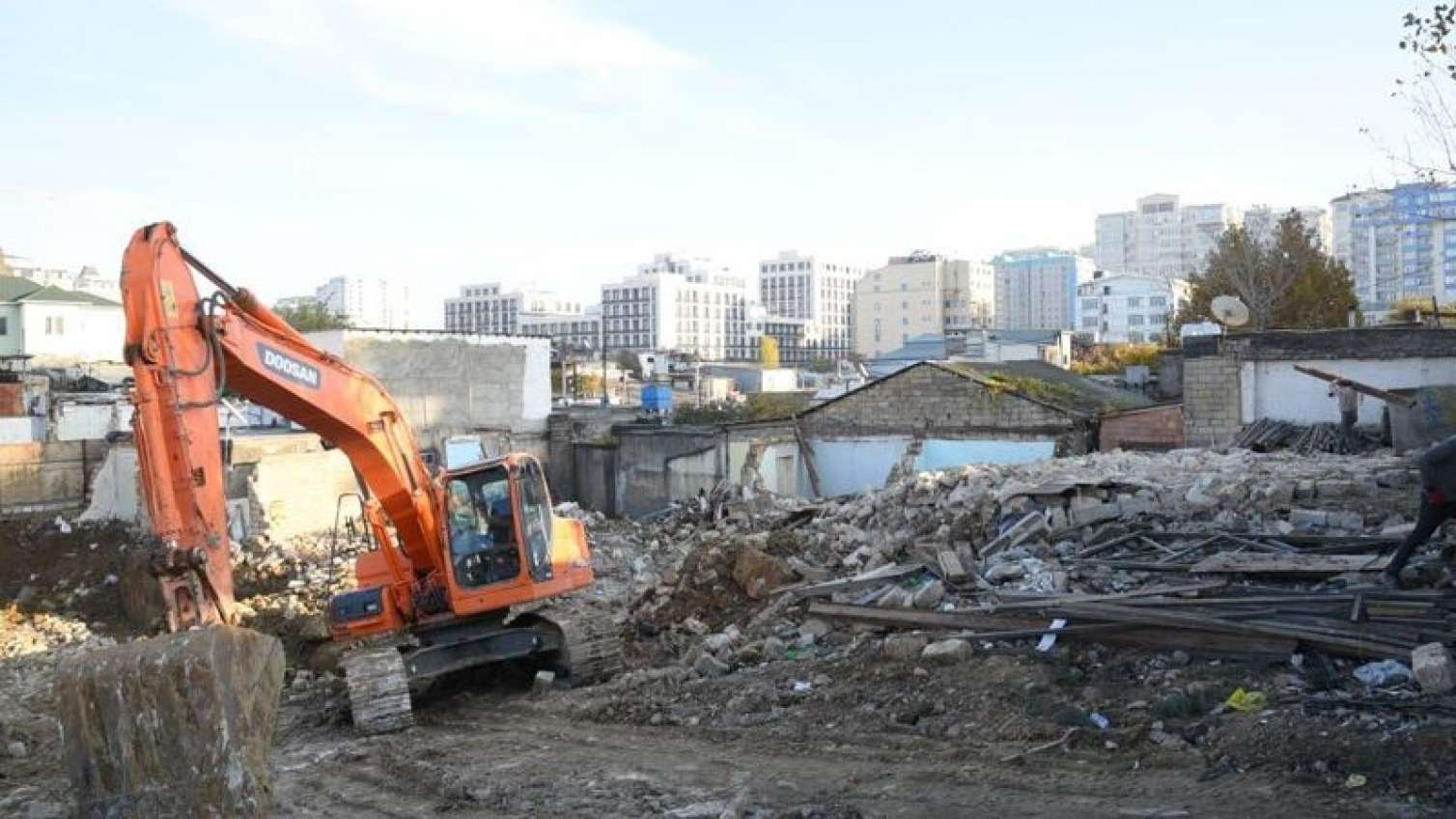 Bakının bu rayonunda 110 bina söküləcək 