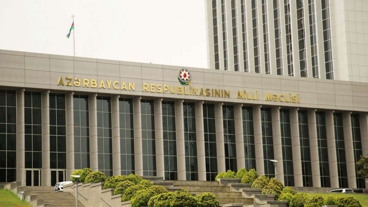 Milli Məclisdə yeni təyinatlar  - Onlara yüksək vəzifə verildi