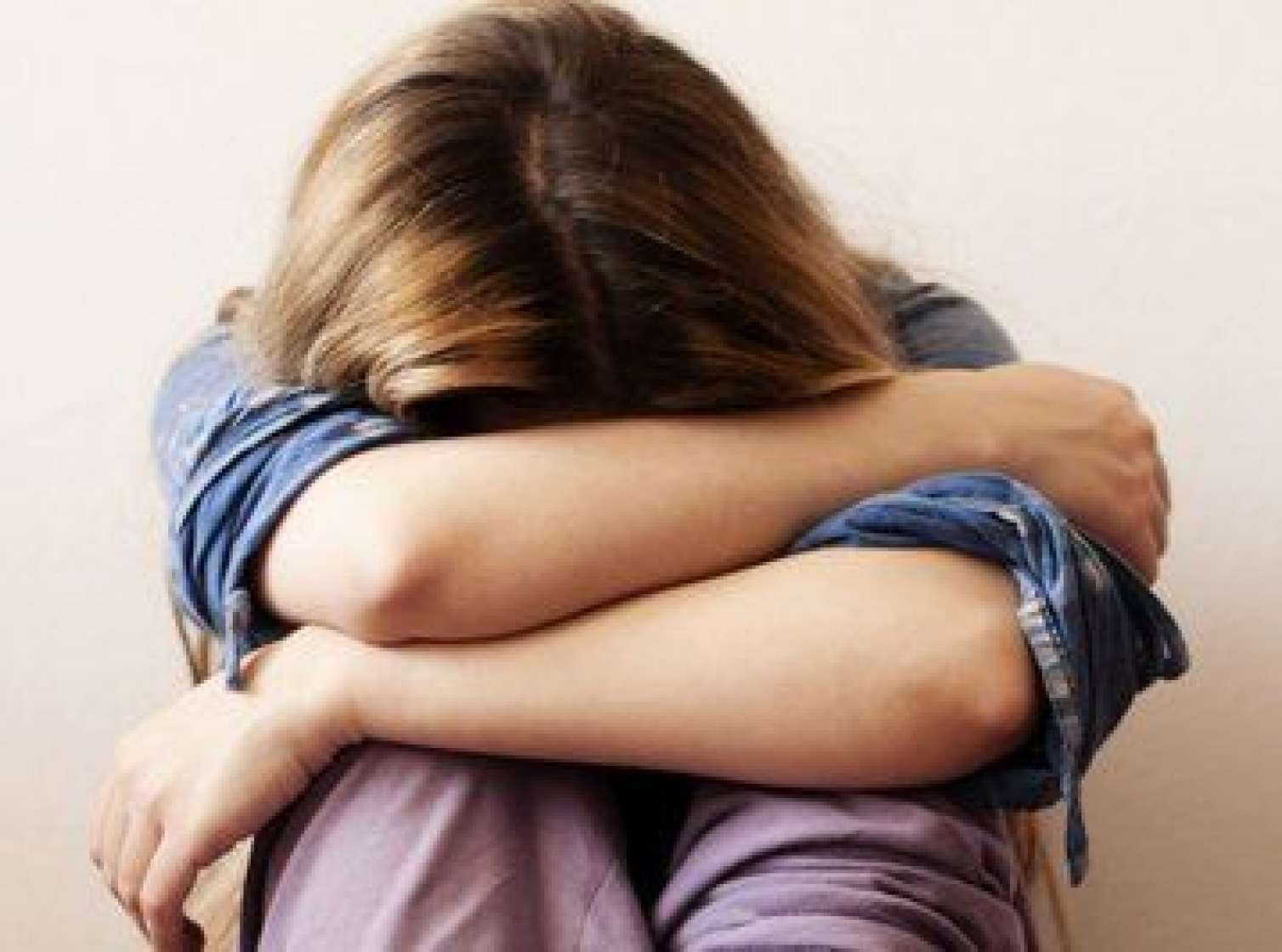 2 yaşlı oğluna sevgilisi ağır işgəncələr verdi 