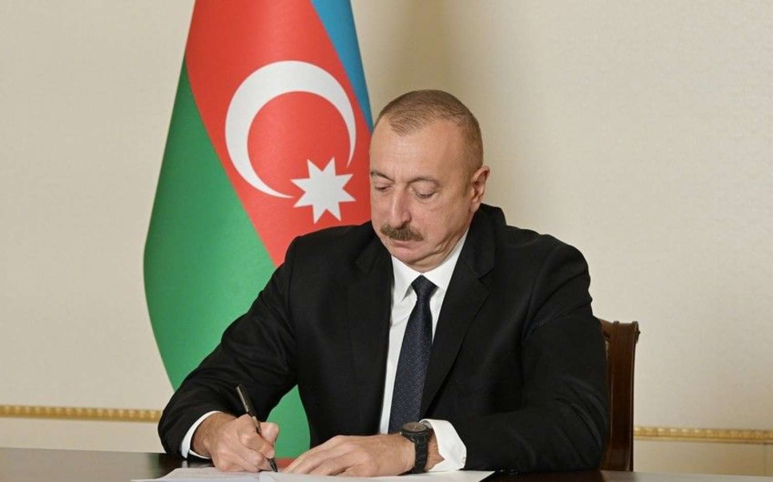 Prezident bu məscidə 600 min manat ayırdı 