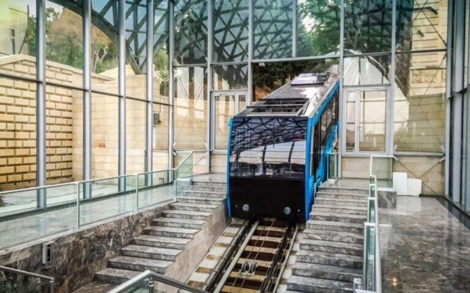 Bakı Funikulyoru bu gün PULSUZDUR