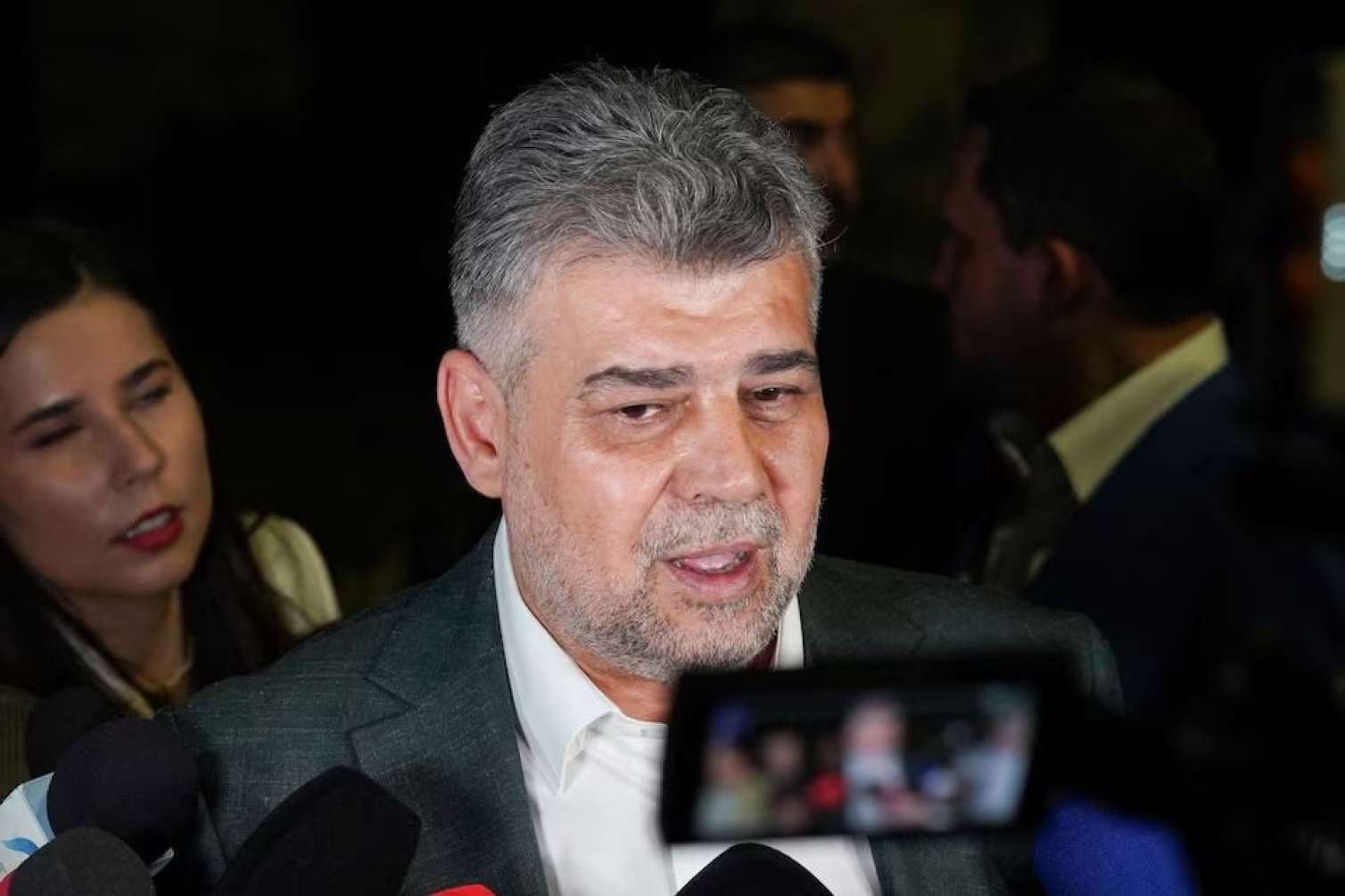 Rumıniyanın baş naziri istefa verdi 