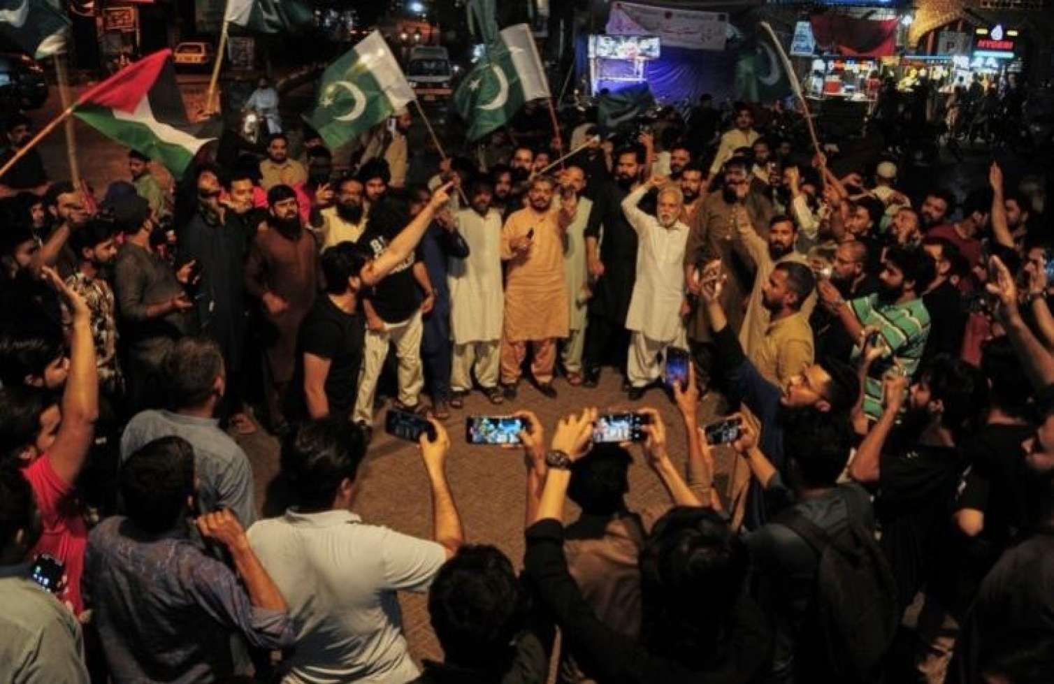 Məscidlər BOMBALANDI - Pakistanlı nazirdən SƏRT XƏBƏRDARLIQ  