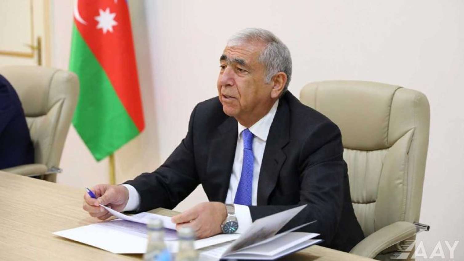 Saleh Məmmədov rəisi işdən çıxarıb yerinə oğlunu təyin etdi 