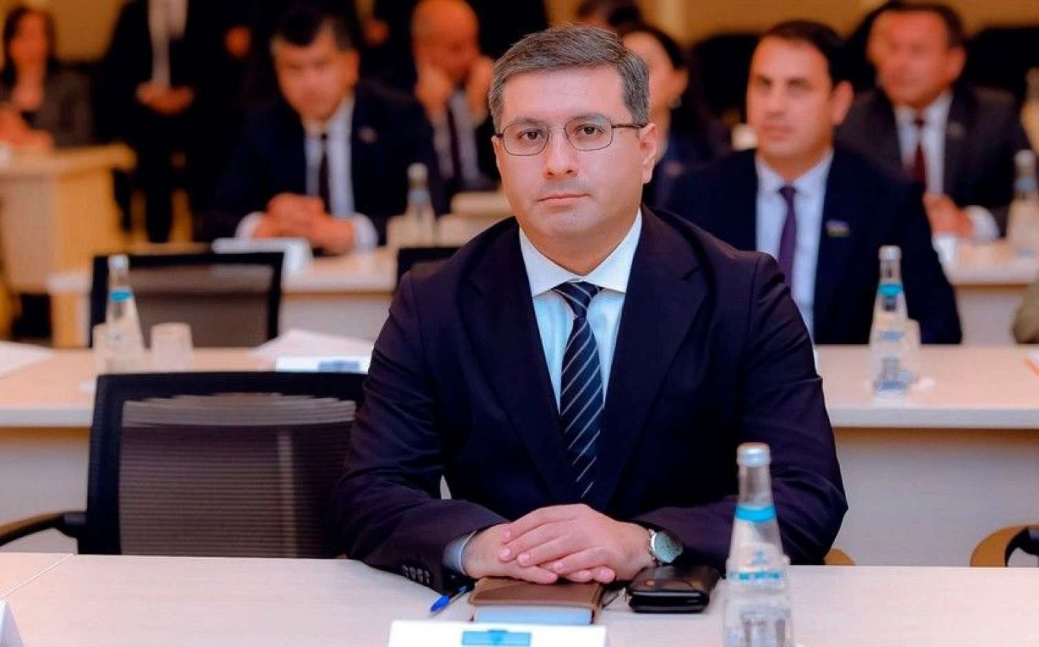 Rövnəq Abdullayev naziri kollektivə təqdim etdi 