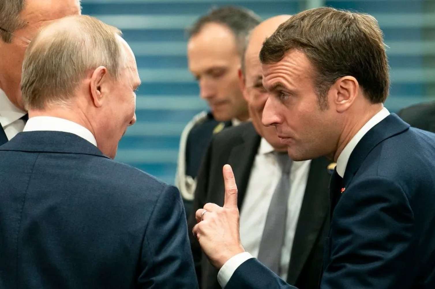 Makrondan Putinlə bağlı sərt açıqlama  
