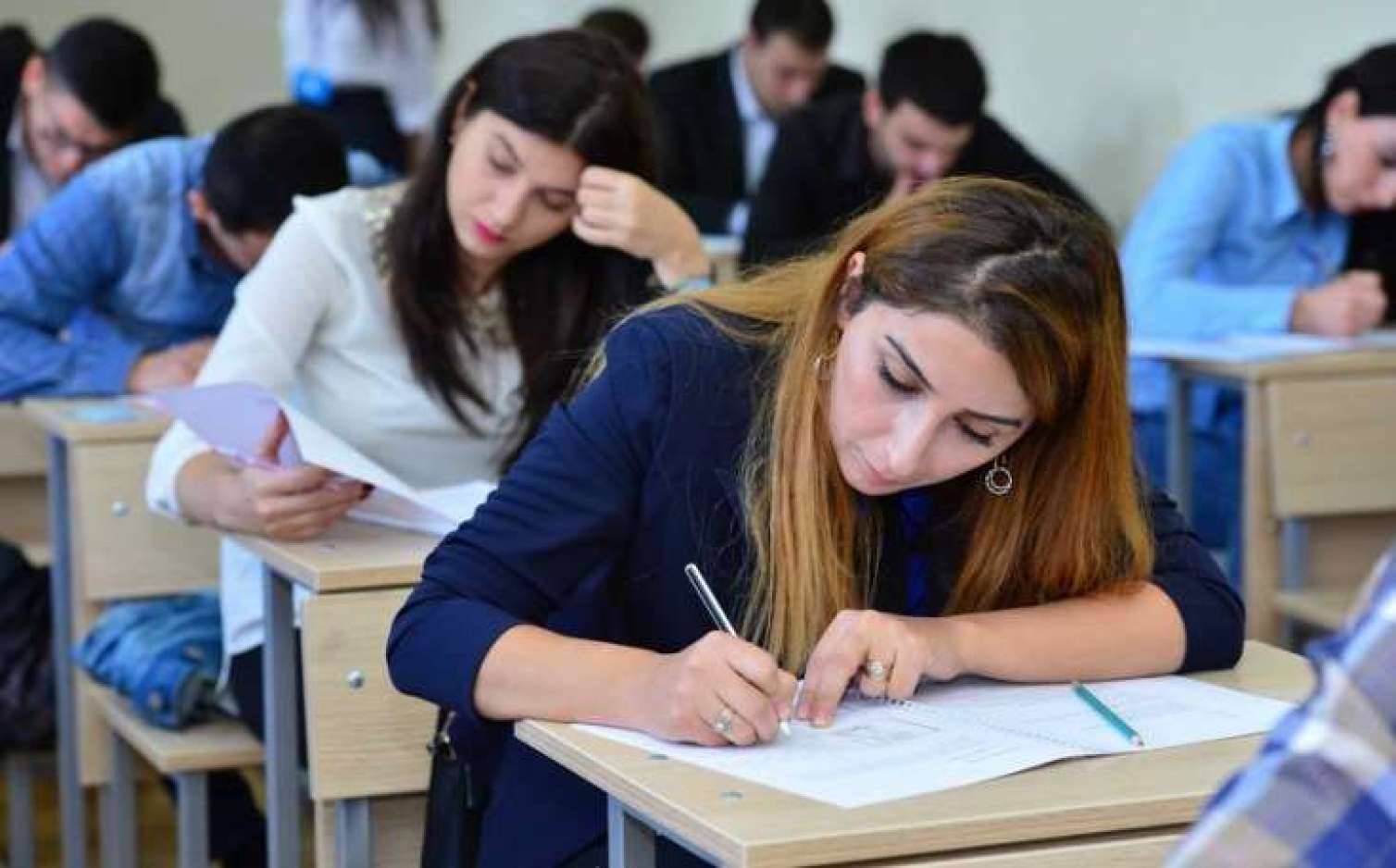 Dövlət qulluğuna qəbul olmaq istəyənlərin NƏZƏRİNƏ! 