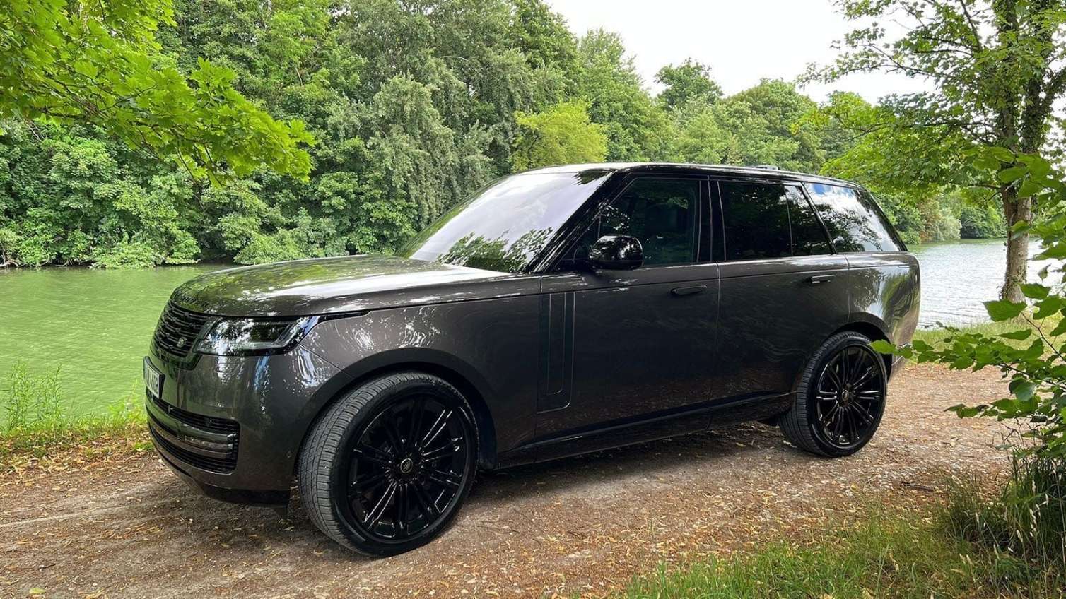  İzləyici cihaz dadına çatdı - Oğurlanan "Range Rover"ini Afrikada tapdı - VİDEO 