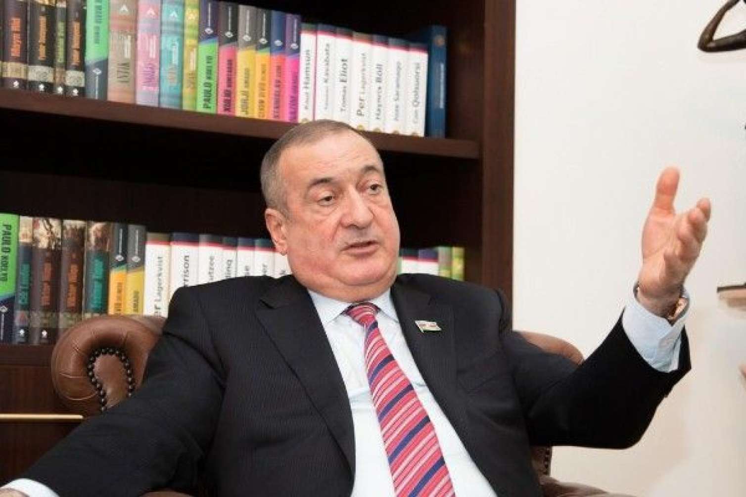 "Georgi lenti"ni onlara verəni axtarıram - Ağsaqqallar Şurasının SƏDRİ