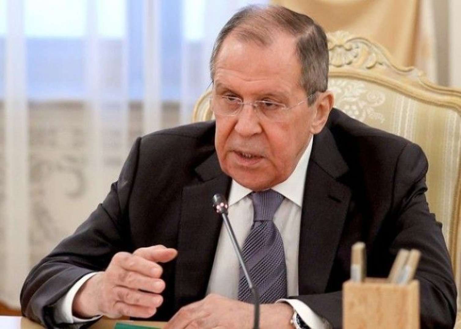 Lavrov ona verilən sualdan yayındı - Özü isə... 