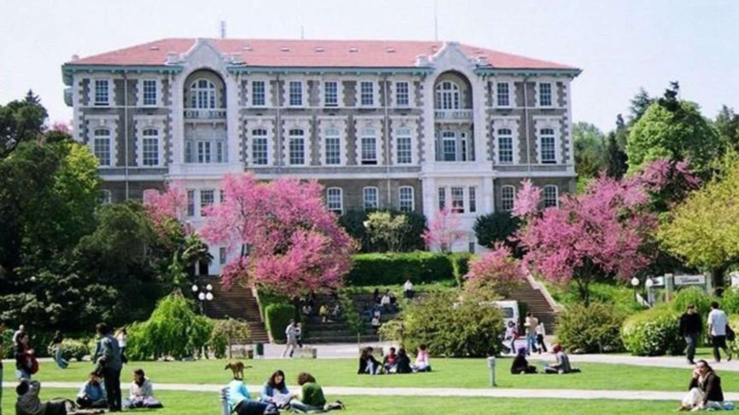 Universitetdə aksiya: 6 tələbə həbs edildi 