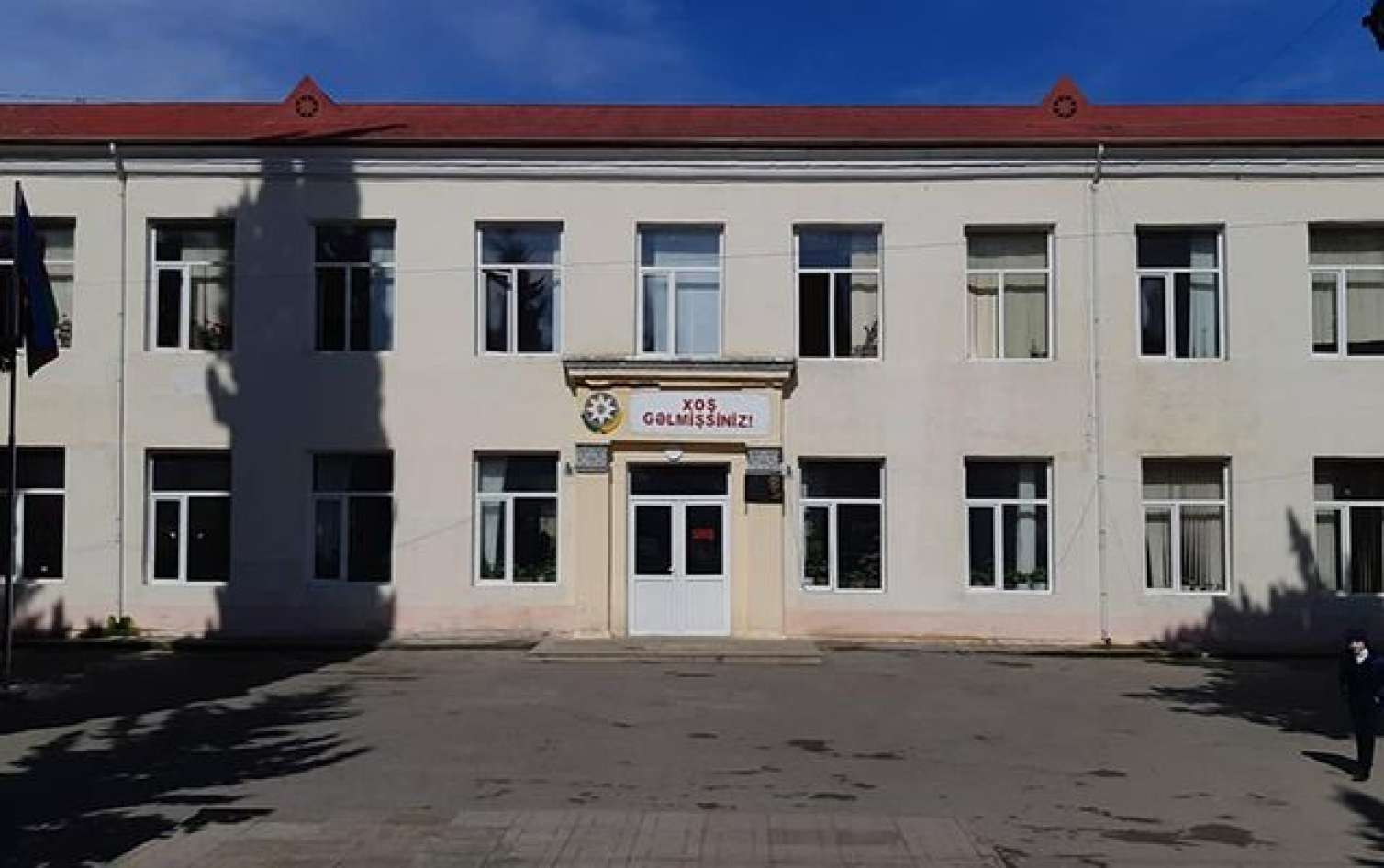 Müəllim məktəbdə xəsarət aldı -  Direktor cəzalandırıldı 