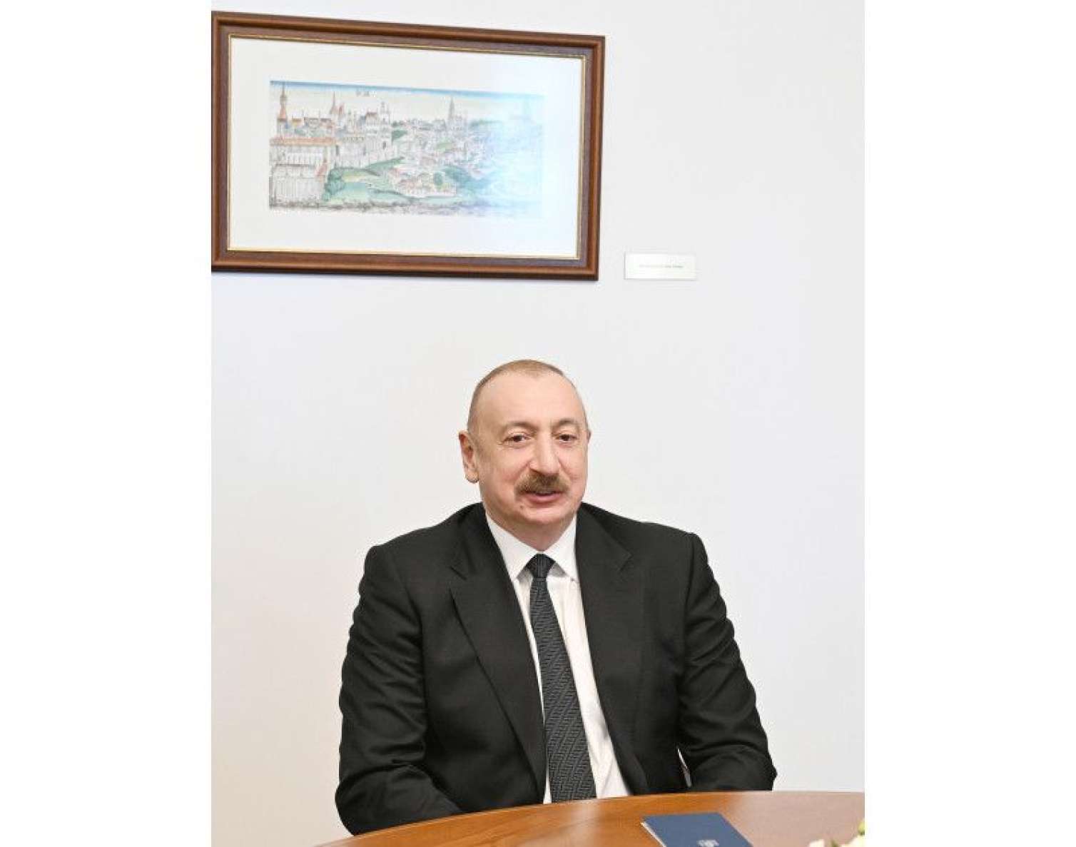 İlham Əliyevin Orban ilə məhdud tərkibdə görüşü oldu - FOTO