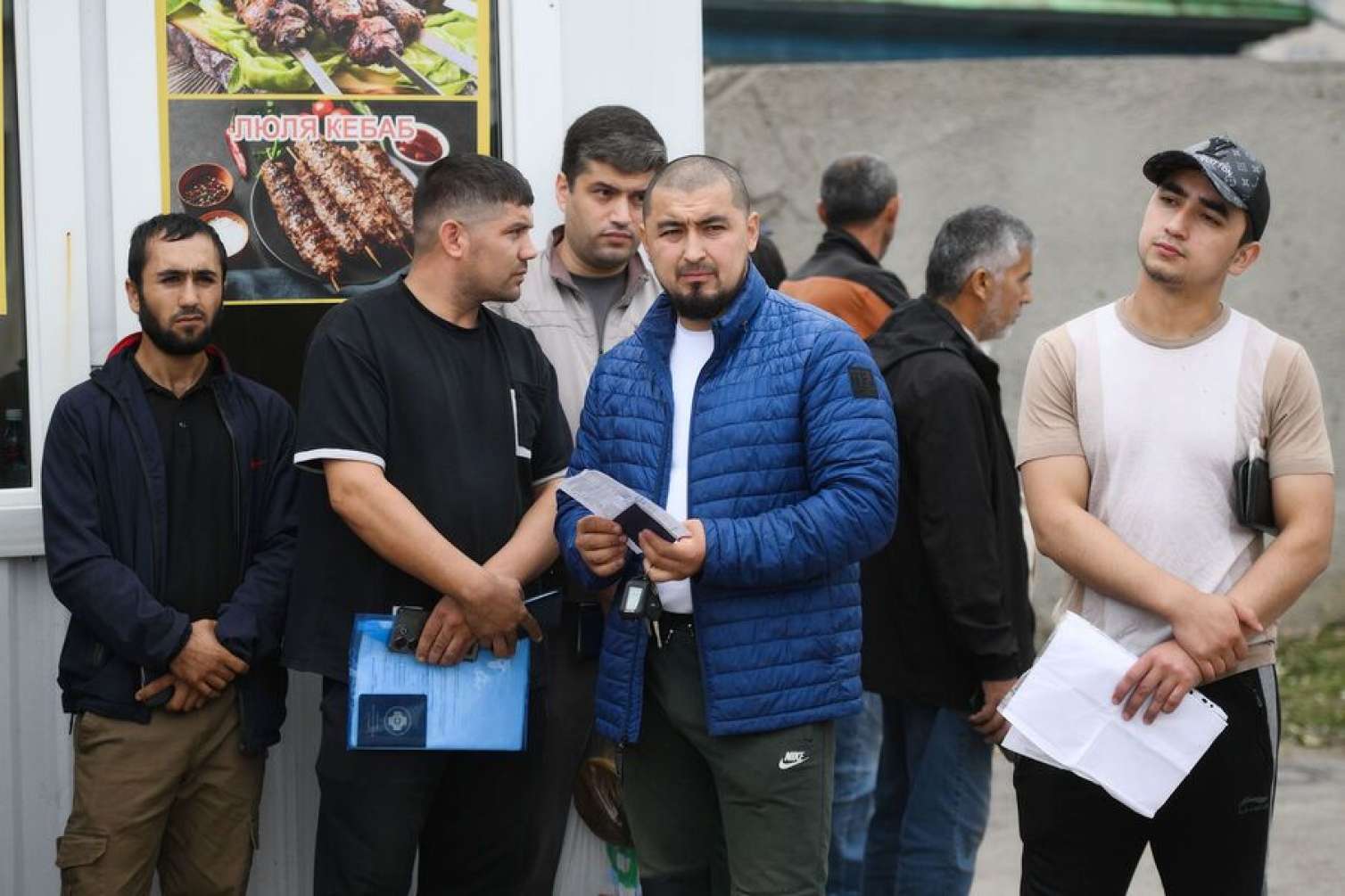 Rusiyaya gedənlərin nəzərinə -  Telefonla qeydiyyat başlayır