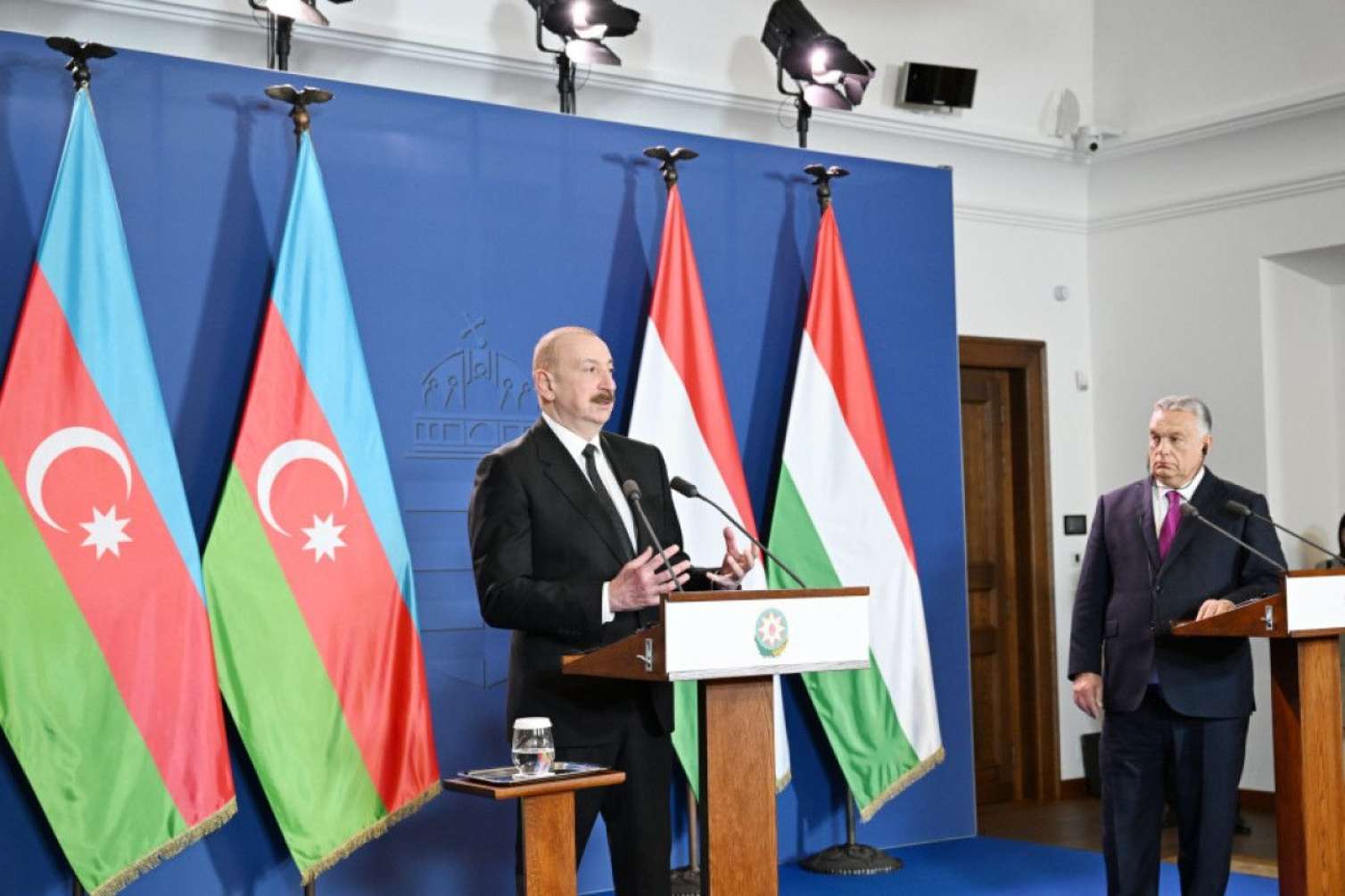 Azərbaycan və Macarıstan liderləri mətbuata bəyanatla çıxış ediblər 