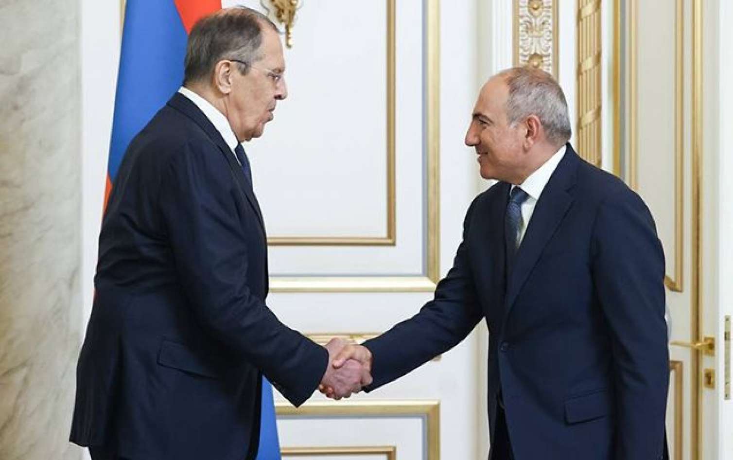 Lavrov İrəvanda Paşinyanla görüşdü 