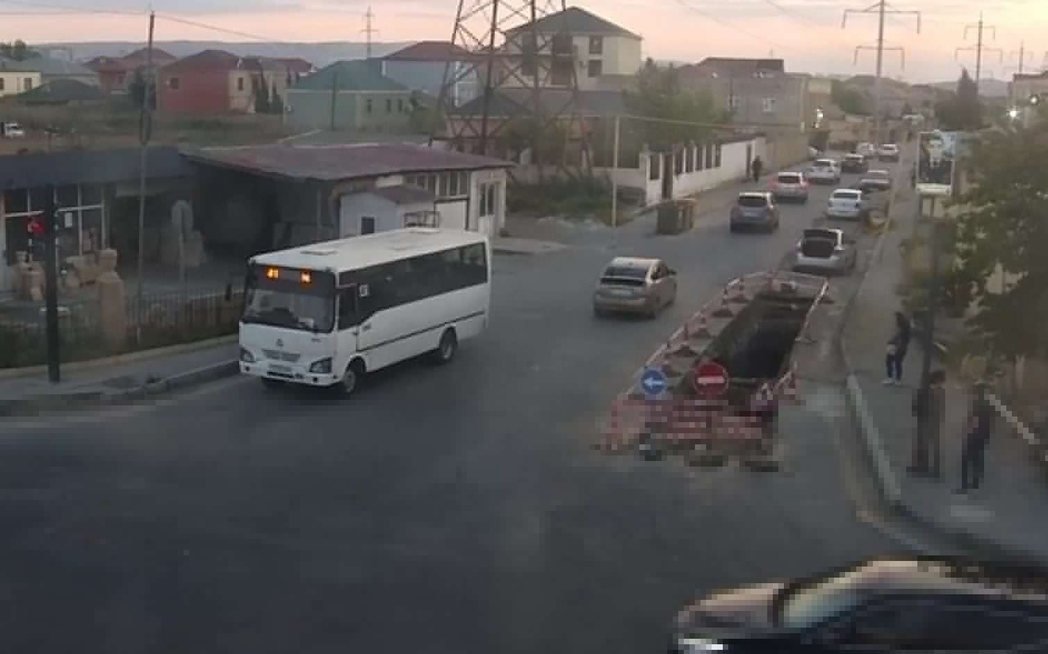 Binəqədidə bağlanan yol açıldı 