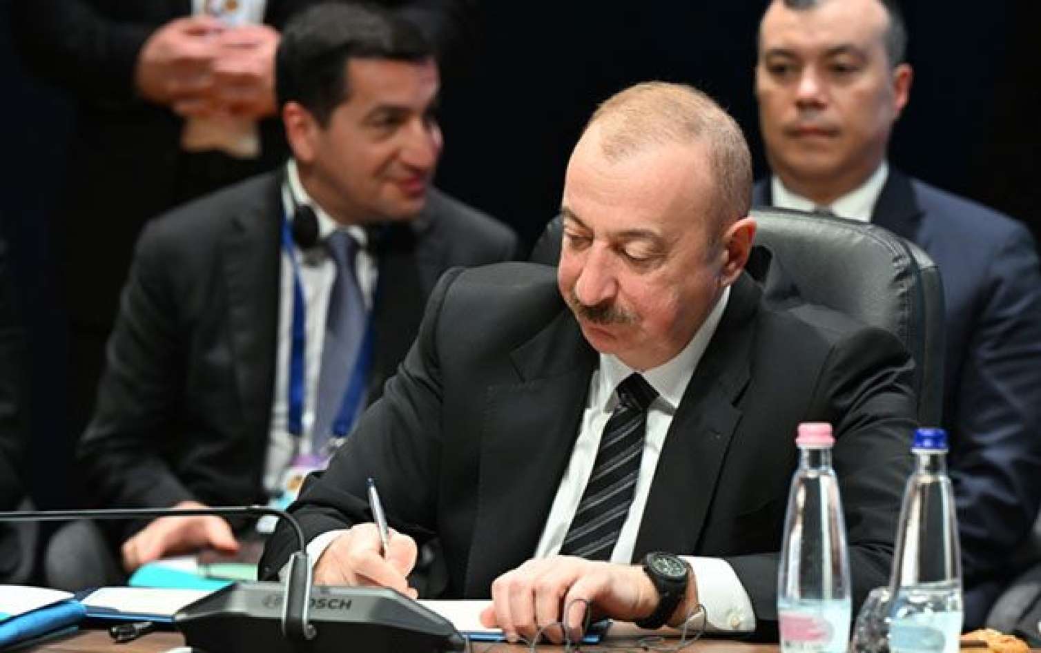 Əliyevin işgüzar səfərinin - VİDEOSU 