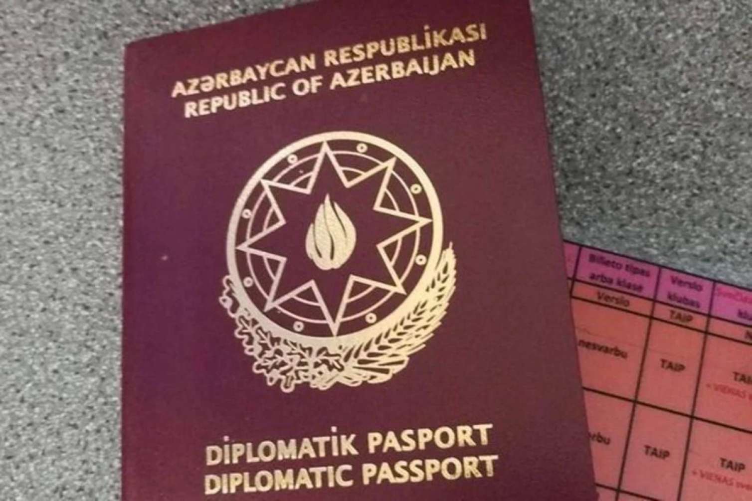 Bu şəxslərə də diplomatik pasport veriləcək 