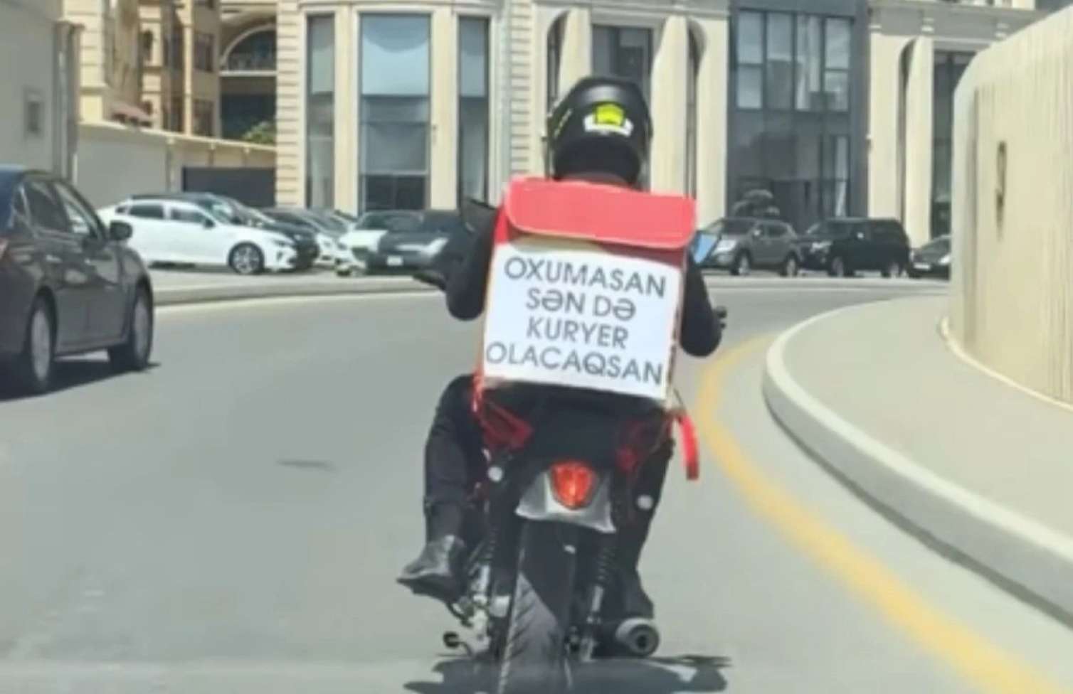 Bir cümlə ilə gündəmə gələn gənc danışdı - VİDEO 