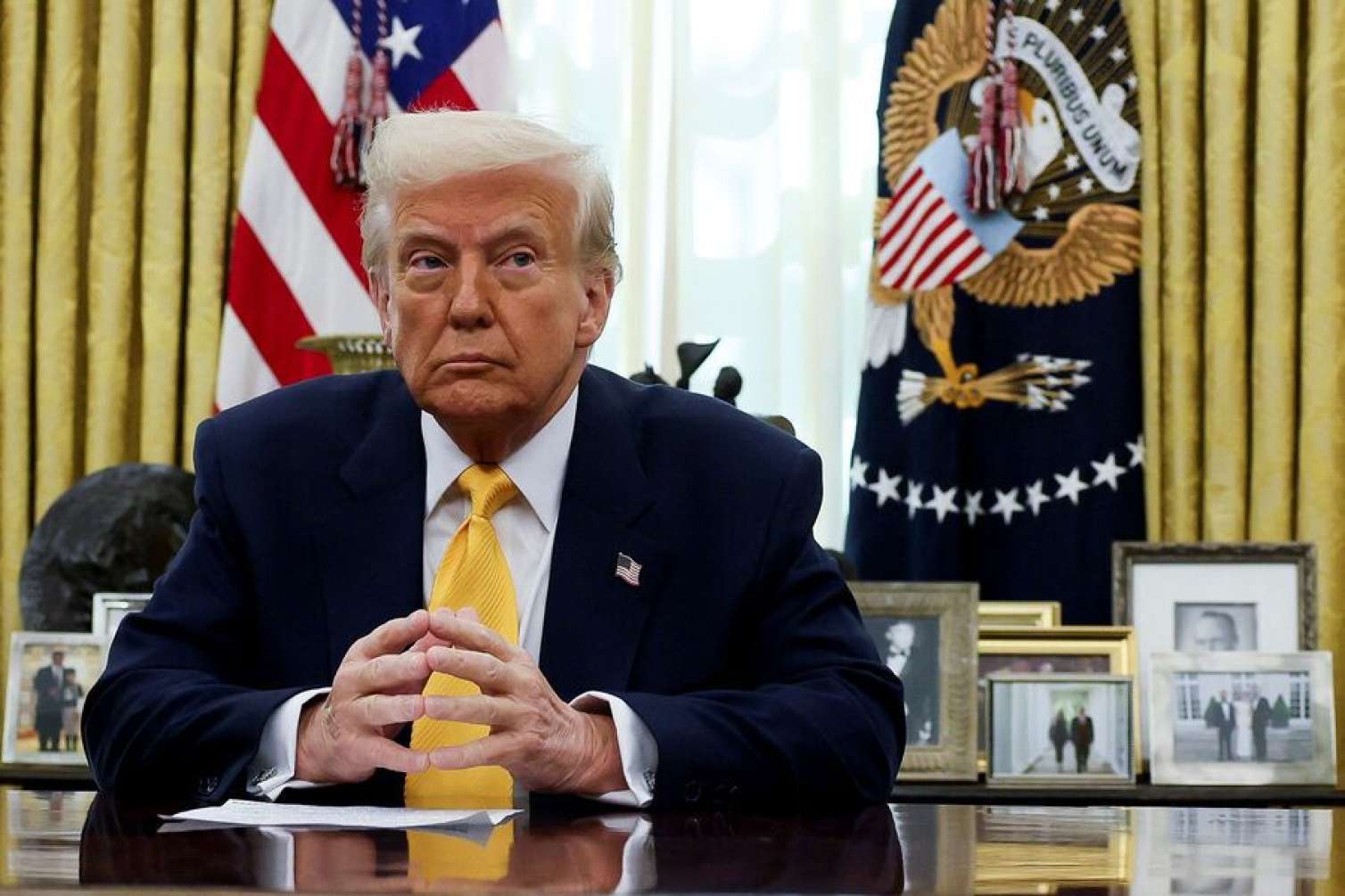 Nələrsə Trampın Putinə təzyiq göstərməsinə mane olur - Politico 