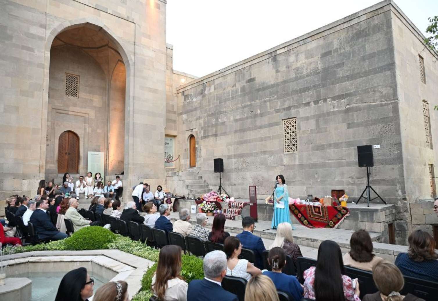 Nigar Həsənzadənin “Mənim Tanrım” adlı poeziya axşamı keçirilib- FOTO 