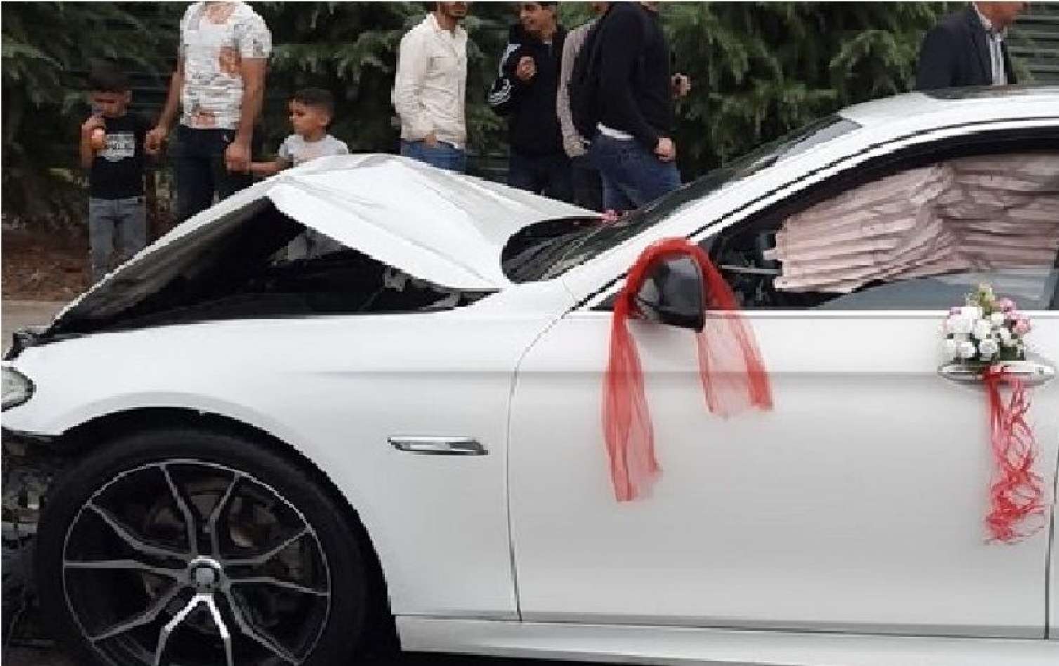 Oğuzda bəy toy günü qəzaya düşdü 