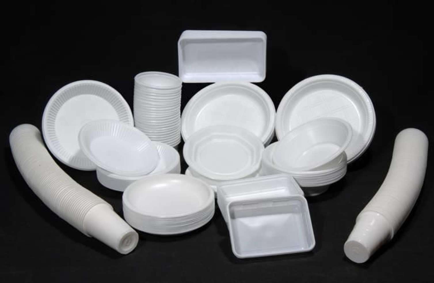 Bu ölkədə plastik butılkaların istehsalı qadağan olundu 