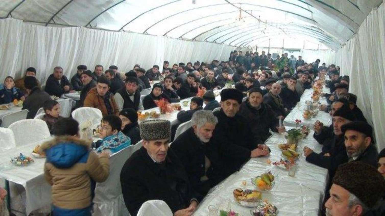 Daha bir rayonda ehsan verənlər CƏZALANACAQ