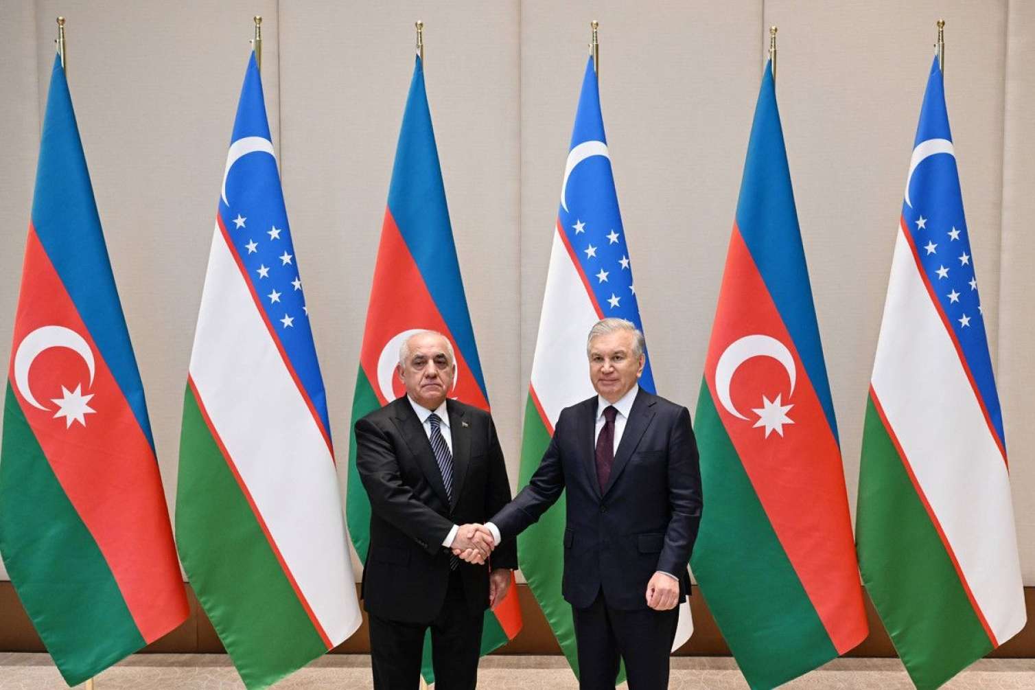 Əli Əsədov Özbəkistan prezidenti ilə görüşdü 