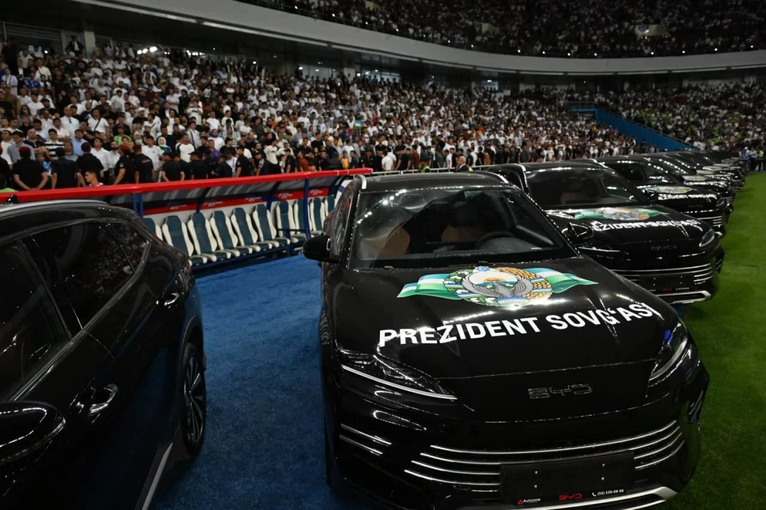 Prezident onlara avtomobil hədiyyə etdi  - FOTO