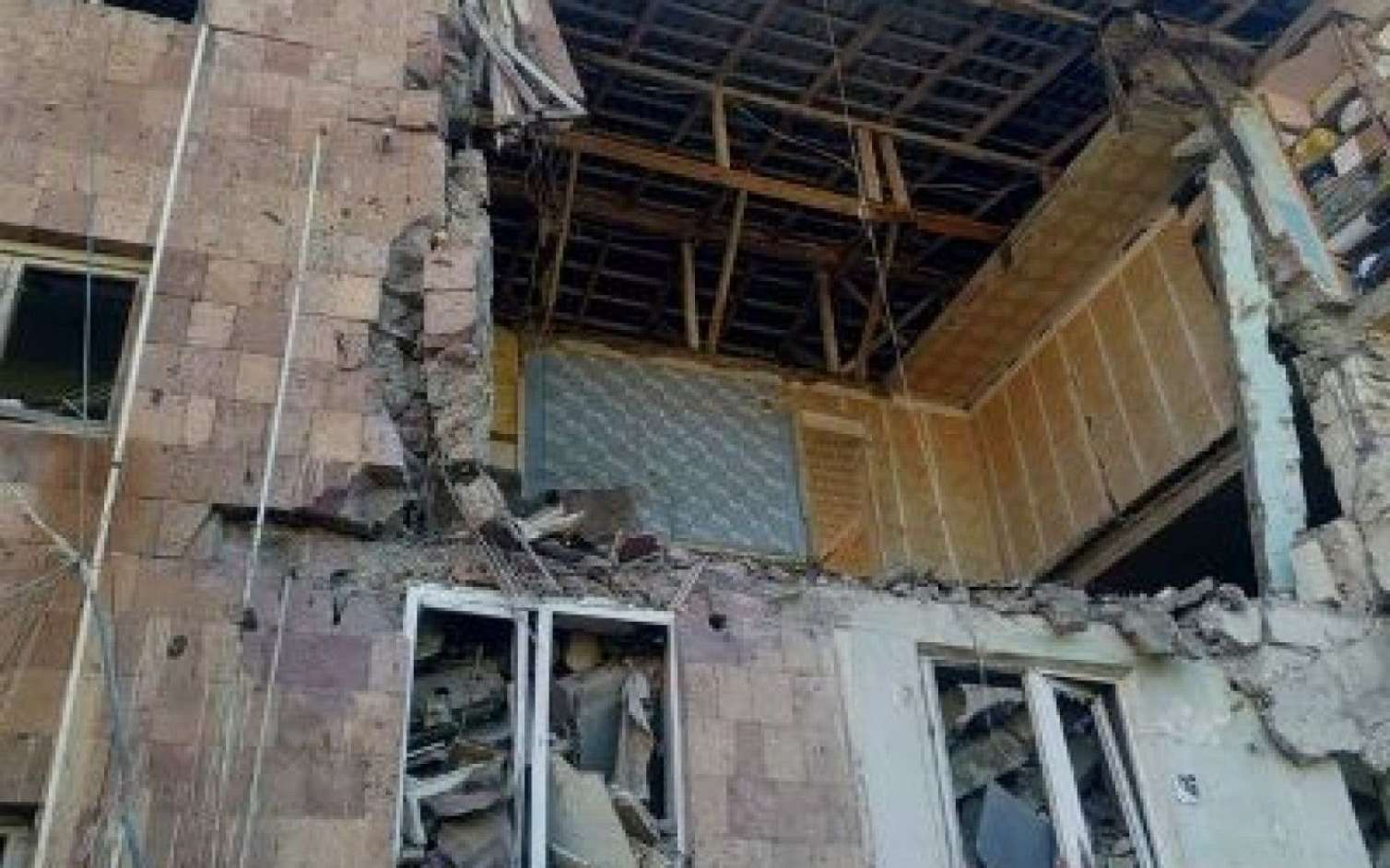 Ermənistanda güclü partlayış olub -  İtkin düşənlər var