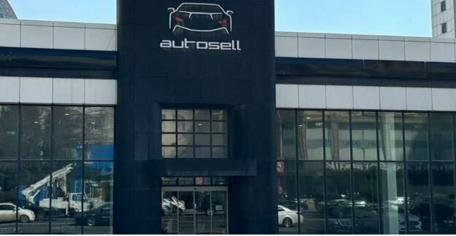"Autosell"  lizinq şirkəti vətəndaşın avtomobilini oğurladı - "Reket kimi davranırlar" 