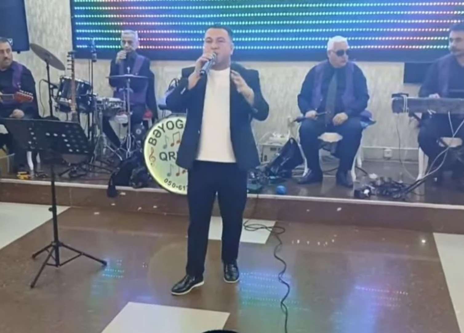 Azərbaycanda daha bir toy qalmaqalı - Müğənni və qardaşı saxlanıldı