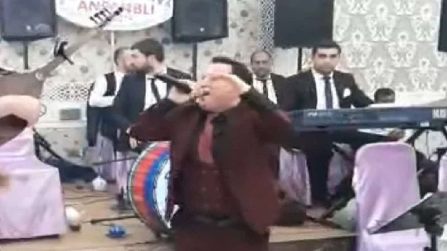 Azərbaycanda daha bir toy qalmaqalı - Müğənni və qardaşı saxlanıldı
