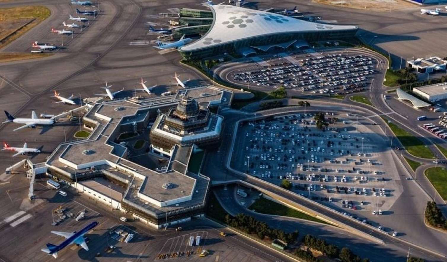  İsrailin İrana hücumundan sonra 10-dan çox təyyarə Bakıya eniş etdi 