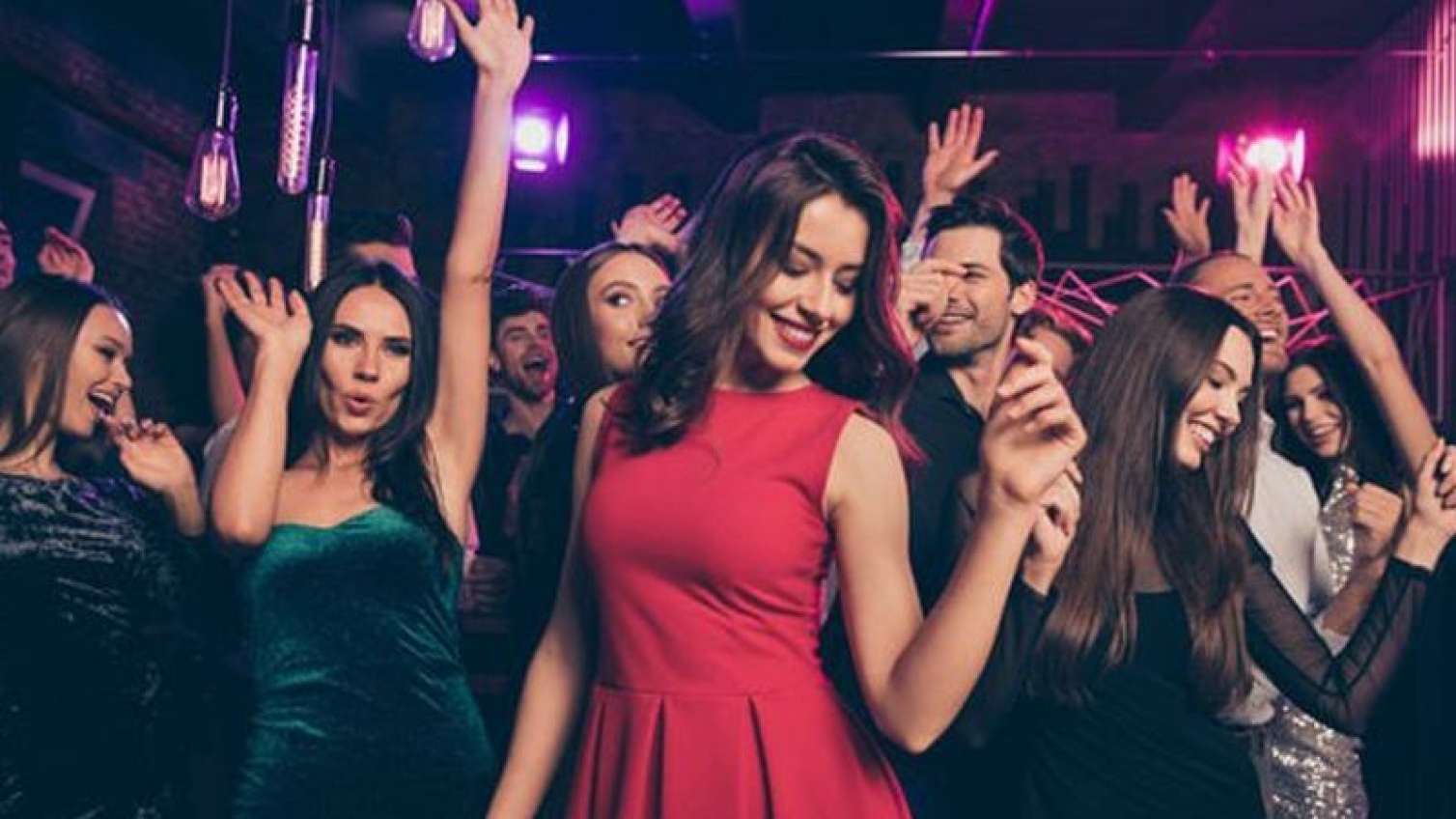 Boşanma təbliğatı pik həddə: Ailələrin dağılmasını da şənlik kimi qeyd edirlər... 
