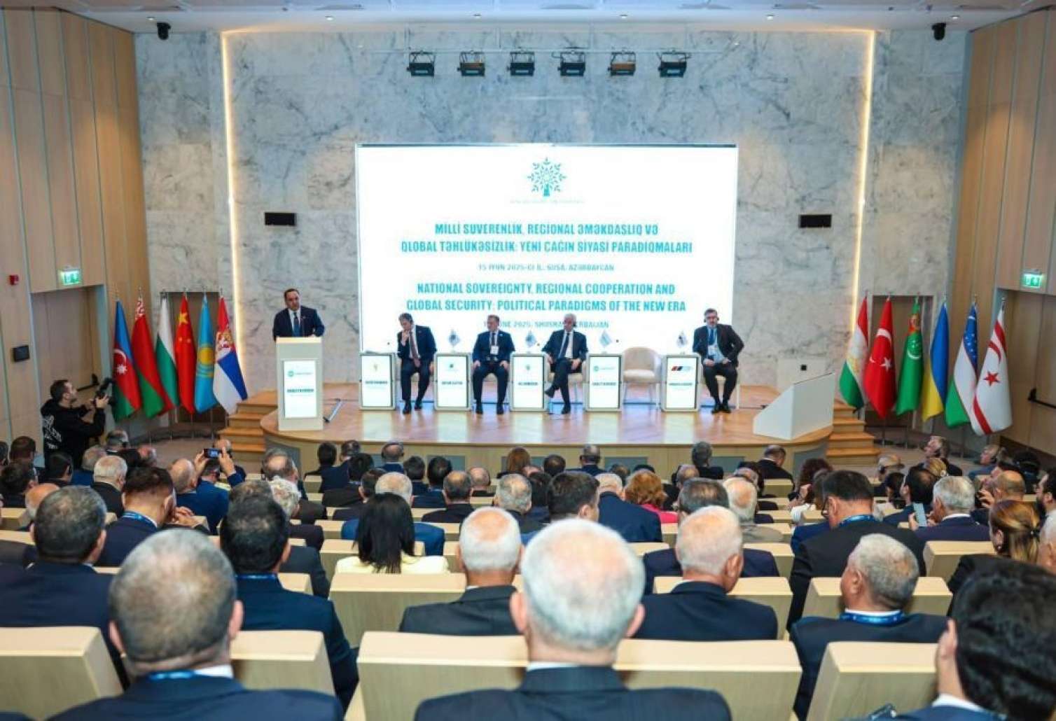 Müstəqil siyasətin təzahürü 