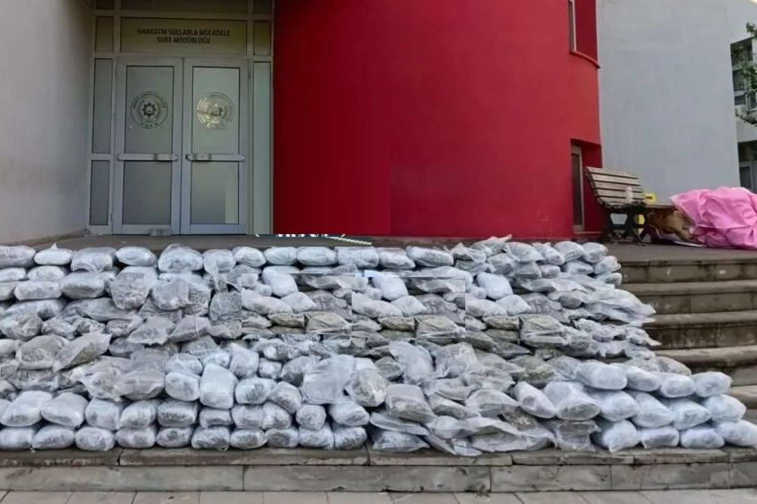 Ermənistandan Gürcüstana keçirilən 298 kiloqram heroin AŞKARLANDI 
