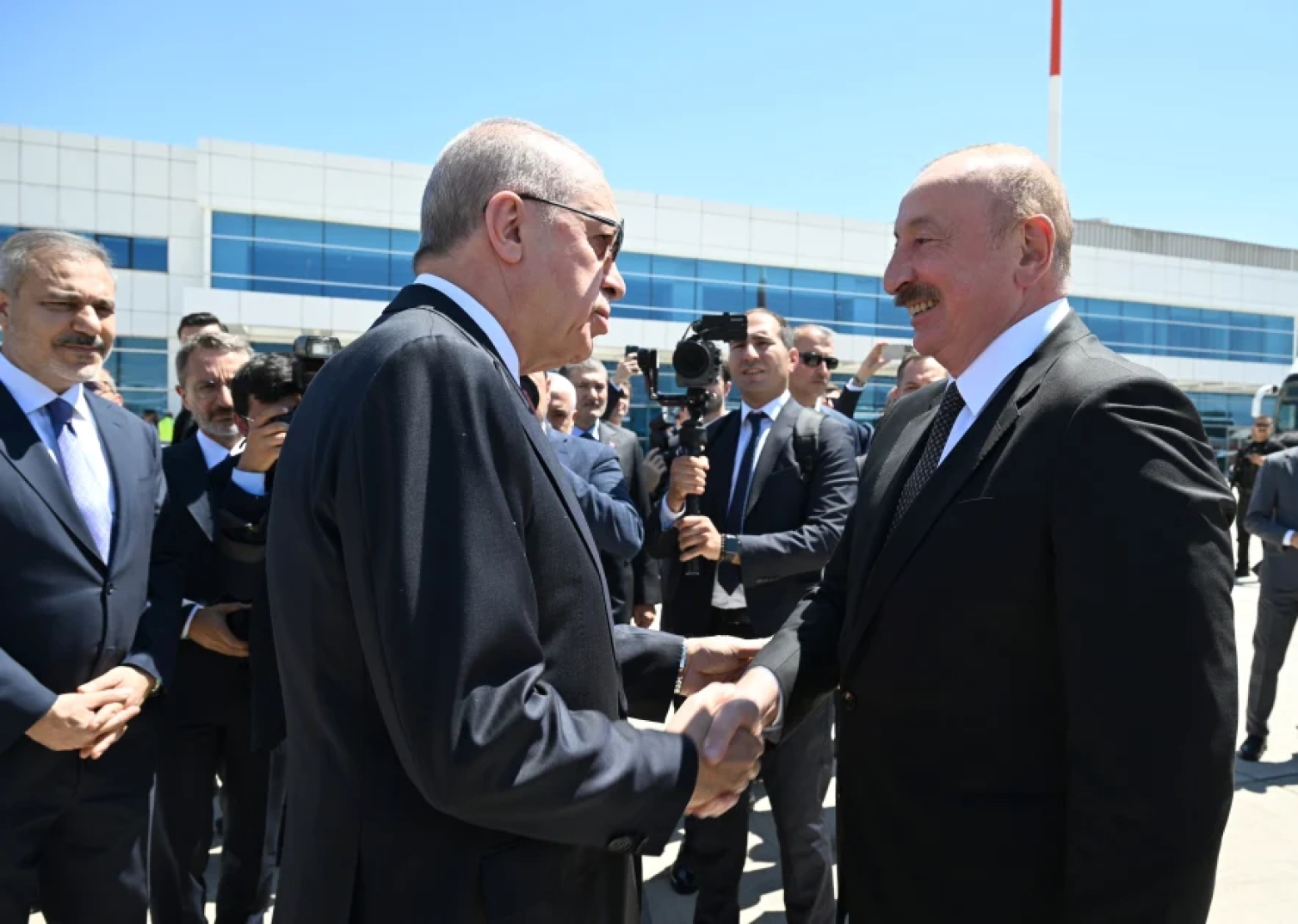 Ərdoğan Əliyevi belə qarşıladı - FOTO