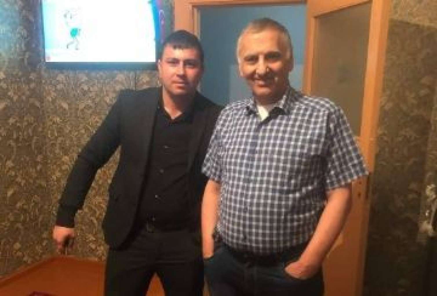 Dilqəmin oğlu atasından imtina edib, sığınacaq istədi:  Həyatım təhlükədədir!