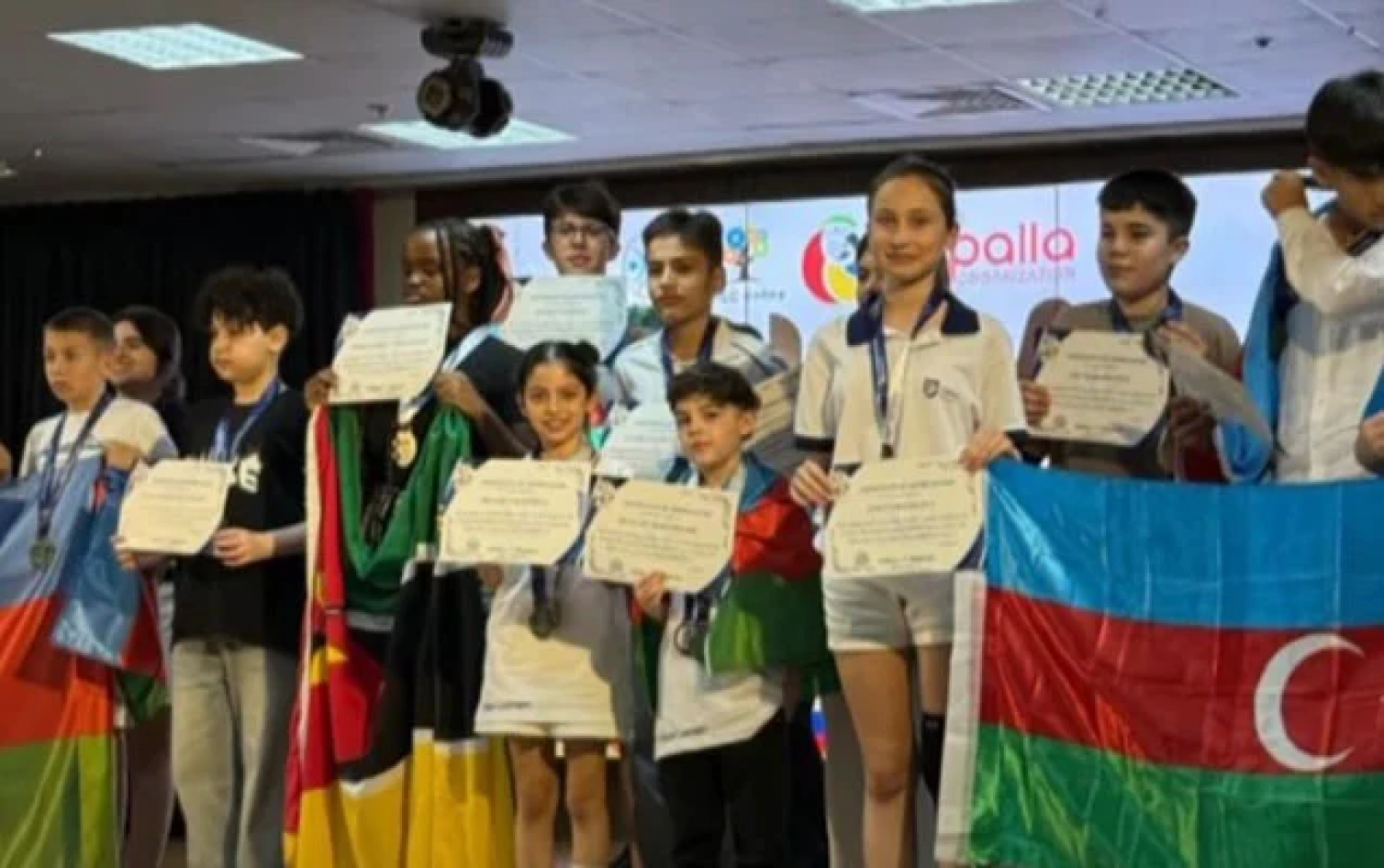 Məşhur olimpiada saxta imiş -  VİDEO