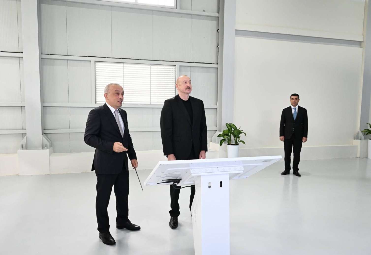 İlham Əliyev Yevlaxda sutəmizləyici qurğunun açılışında iştirak etdi - FOTO