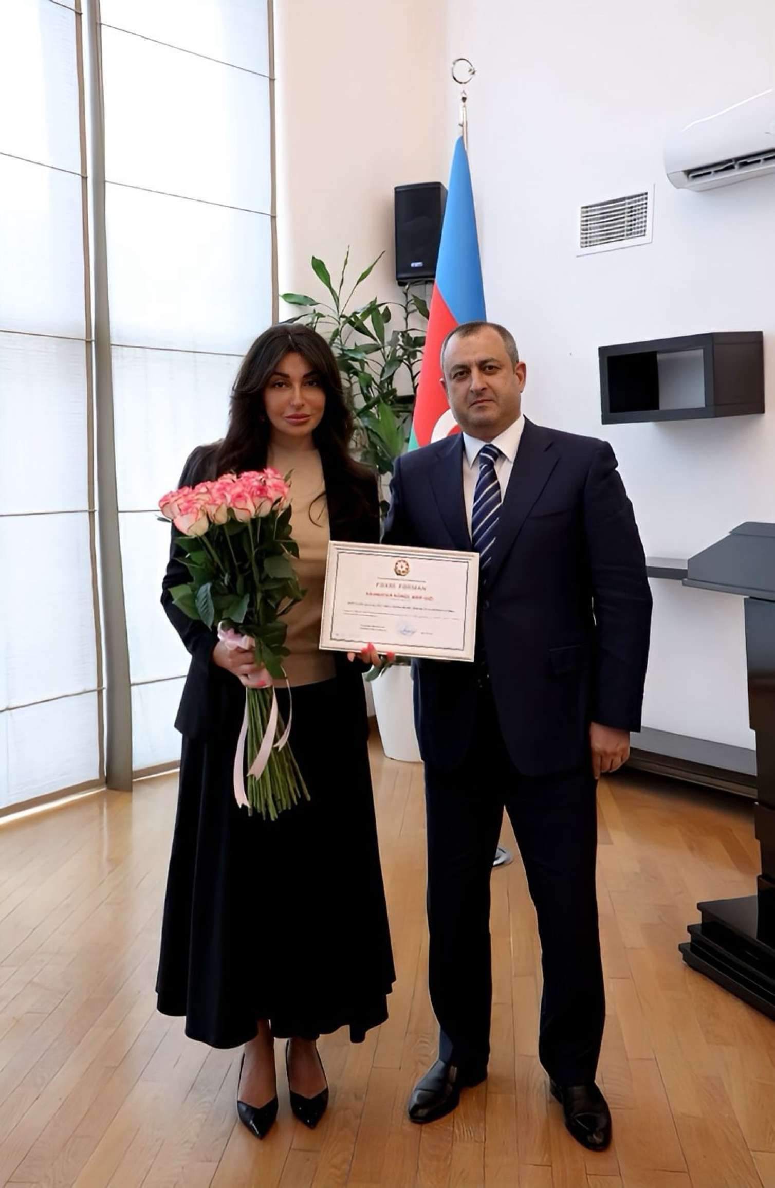 Suraxanıda Dövlət Qulluqçularının Peşə Bayramı qeyd edildi 