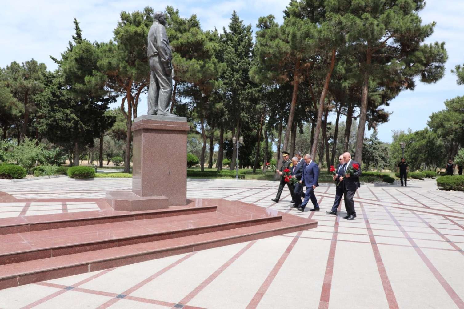 Suraxanıda Dövlət Qulluqçularının Peşə Bayramı qeyd edildi 