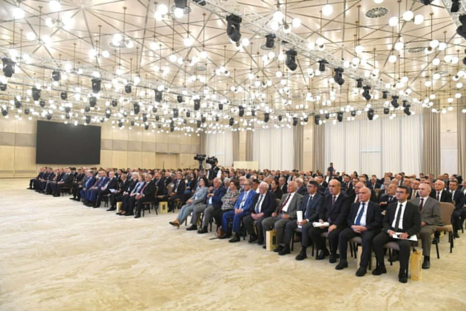 “Qərbi Azərbaycan İrsi” kitabının I cildi təqdim edildi 