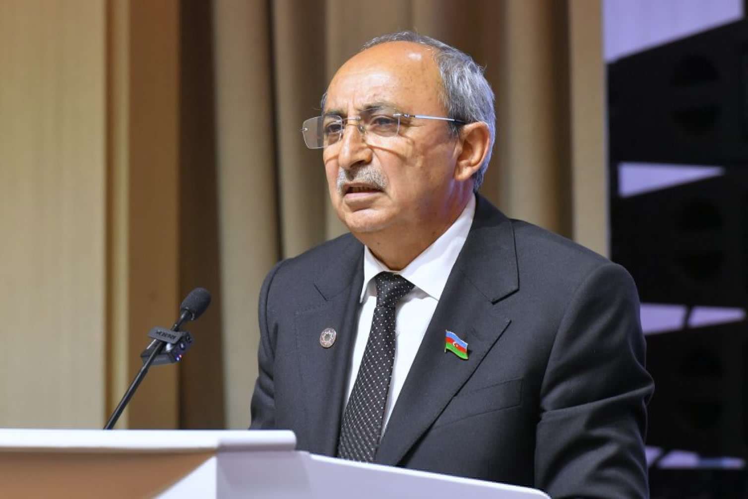 “Qərbi Azərbaycan İrsi” kitabının I cildi təqdim edildi 